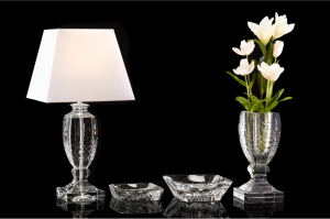 Classic square table crystal vase